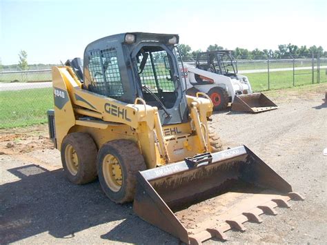 gehl 4840 skid steer specs